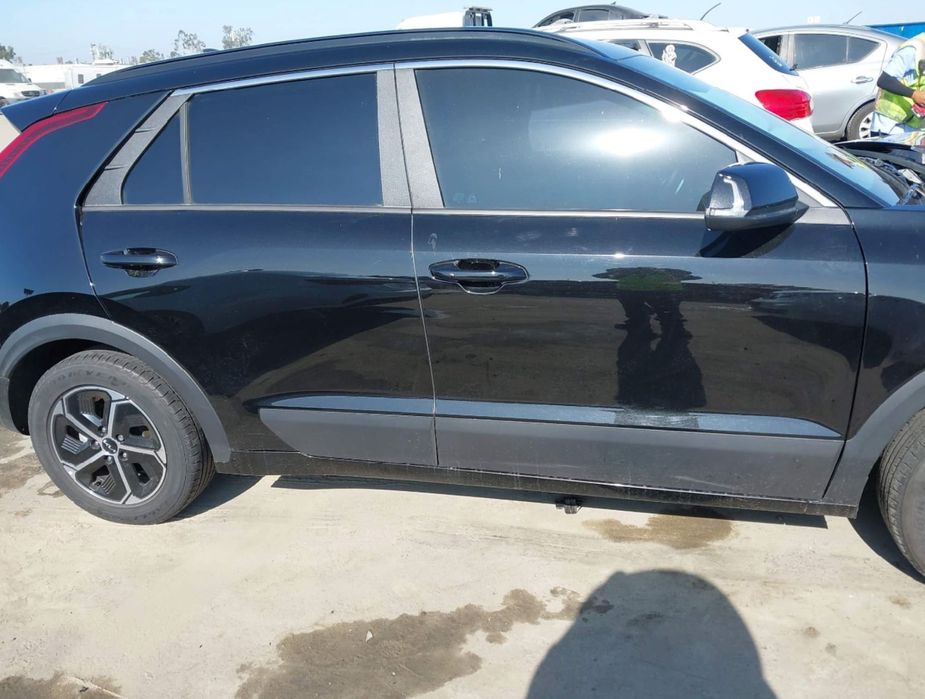 2023 KIA NIRO EX гібрид