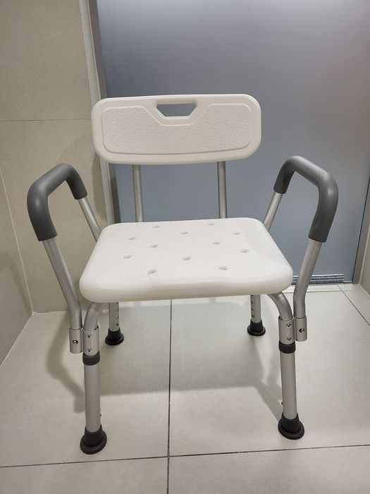 Krzesło prysznicowe z podłokietnikami TIMAGO