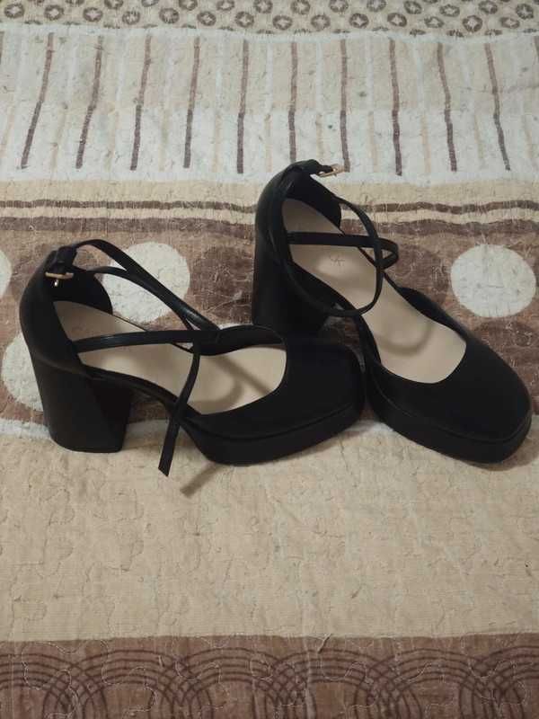 sapatos de tacao com fivela