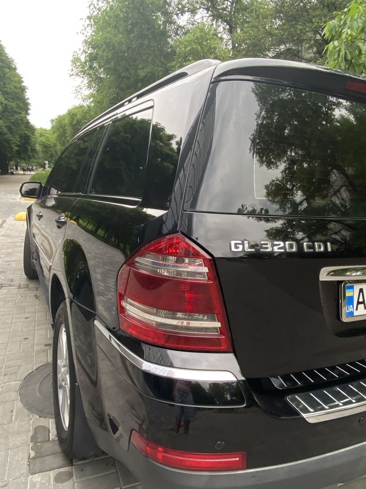 Продам Mercedes-Benz Gl 320