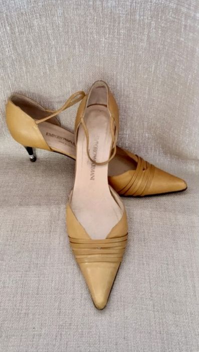 Sapatos de salyo bege da Emporio Armani