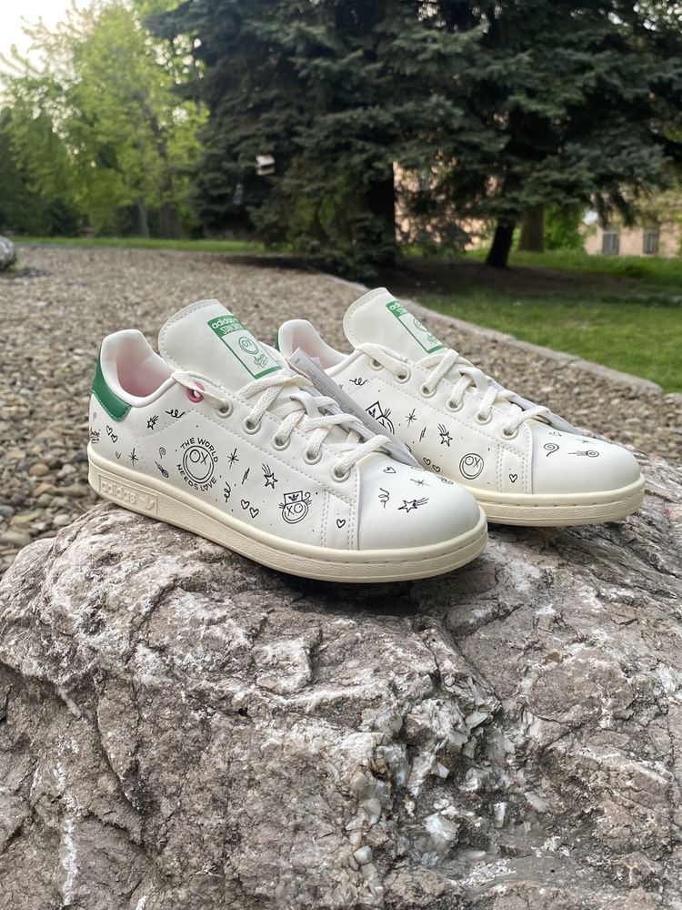 Жіночі кросівки Adidas Stan Smith & Andre Saravia