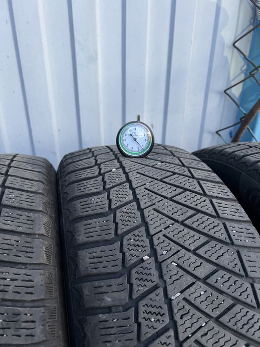 4шт. Шини Continental ContiVikingContact 6 215/55/17