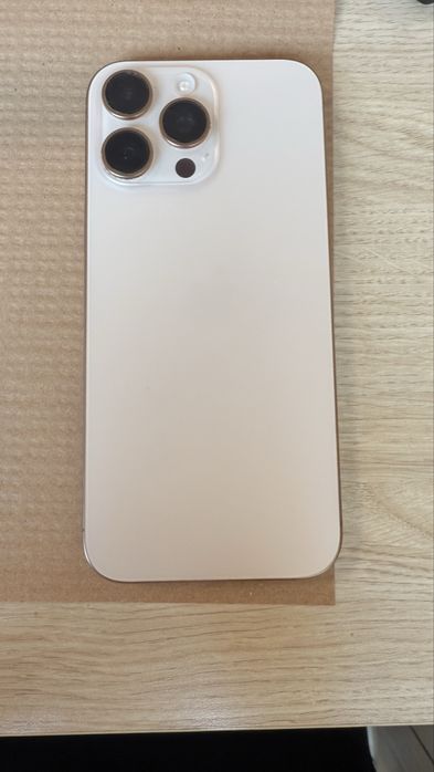 Iphone 16 pro max - Desert titanium - 256gb