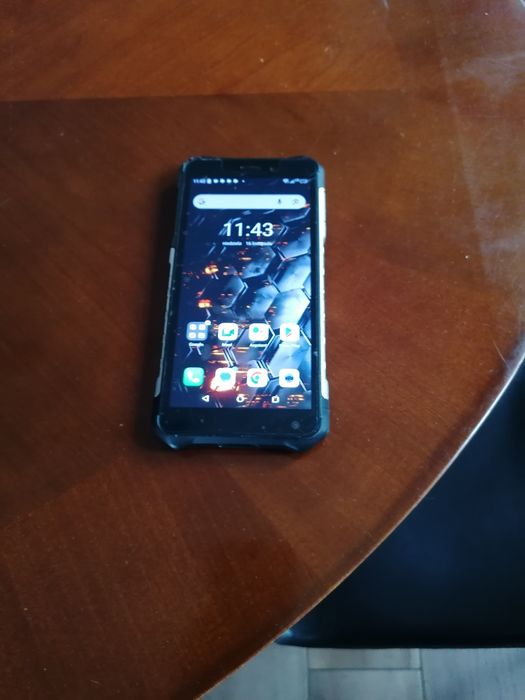 Smartfon Hammer Iron 3 Lte telefon roboczy