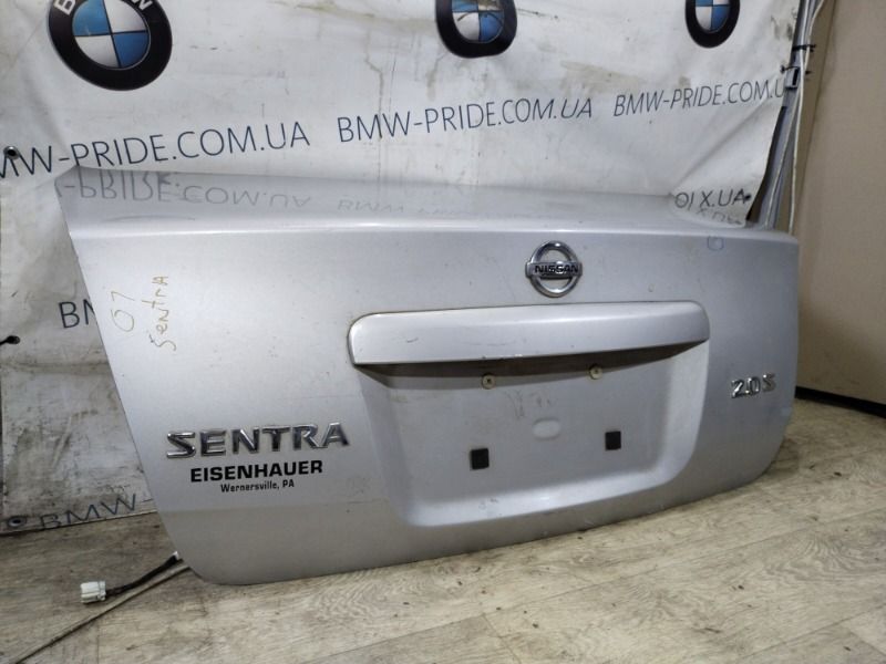 Крышка багажника Nissan Sentra