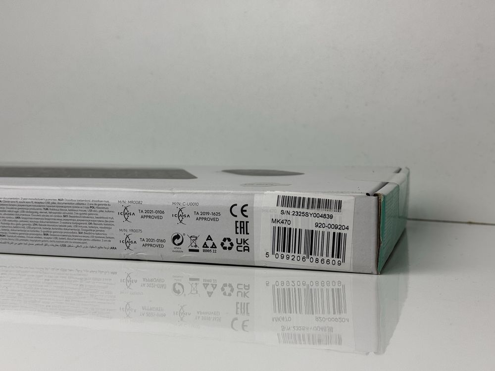 Клавіатури та миша Logitechі Wireless Slim Combo MK470 Graphite