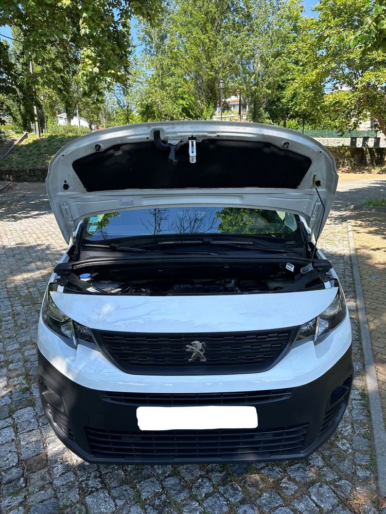 Pegeout Partner 130 cv