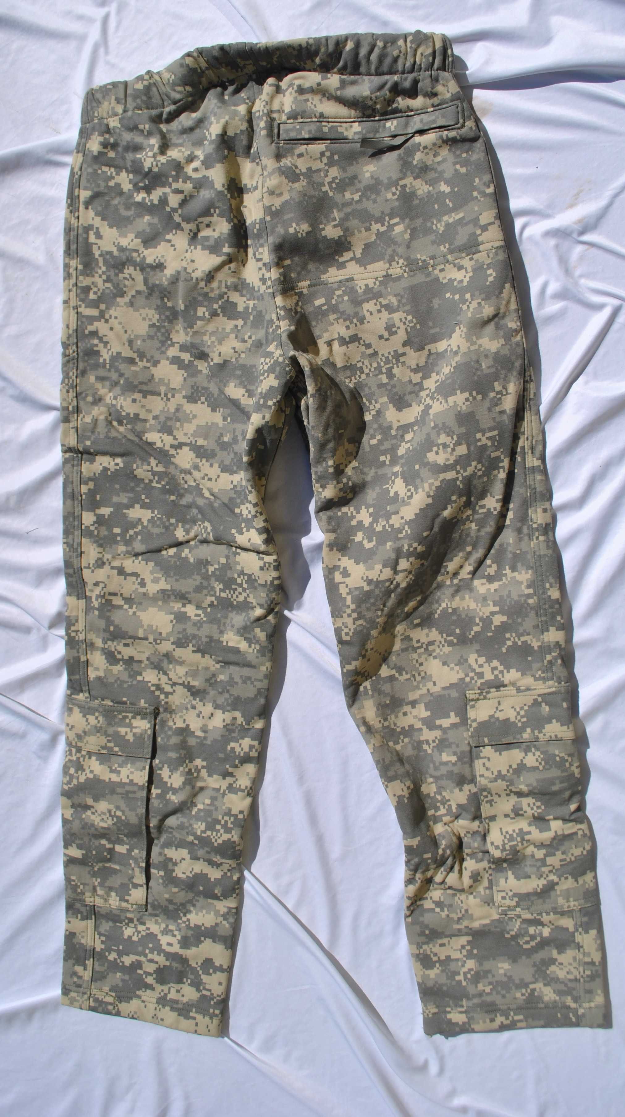 spodnie ACU UPC massif FIRE RESISTANT small regular SR us army