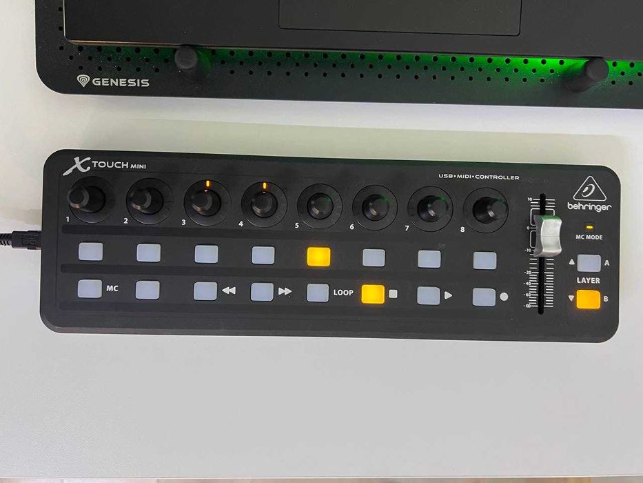 Behringer X-TOUCH MINI kompaktowy MIDI Audio/Wideo kontroler jak nowy