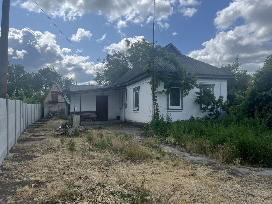 Продам будинок Крюків , вул. Пілотів, район зупинки та ринку