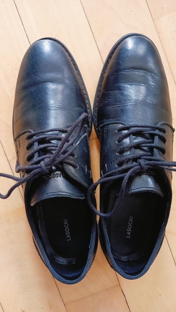 Skórzane buty wizytowe komunijne Lasocki 35