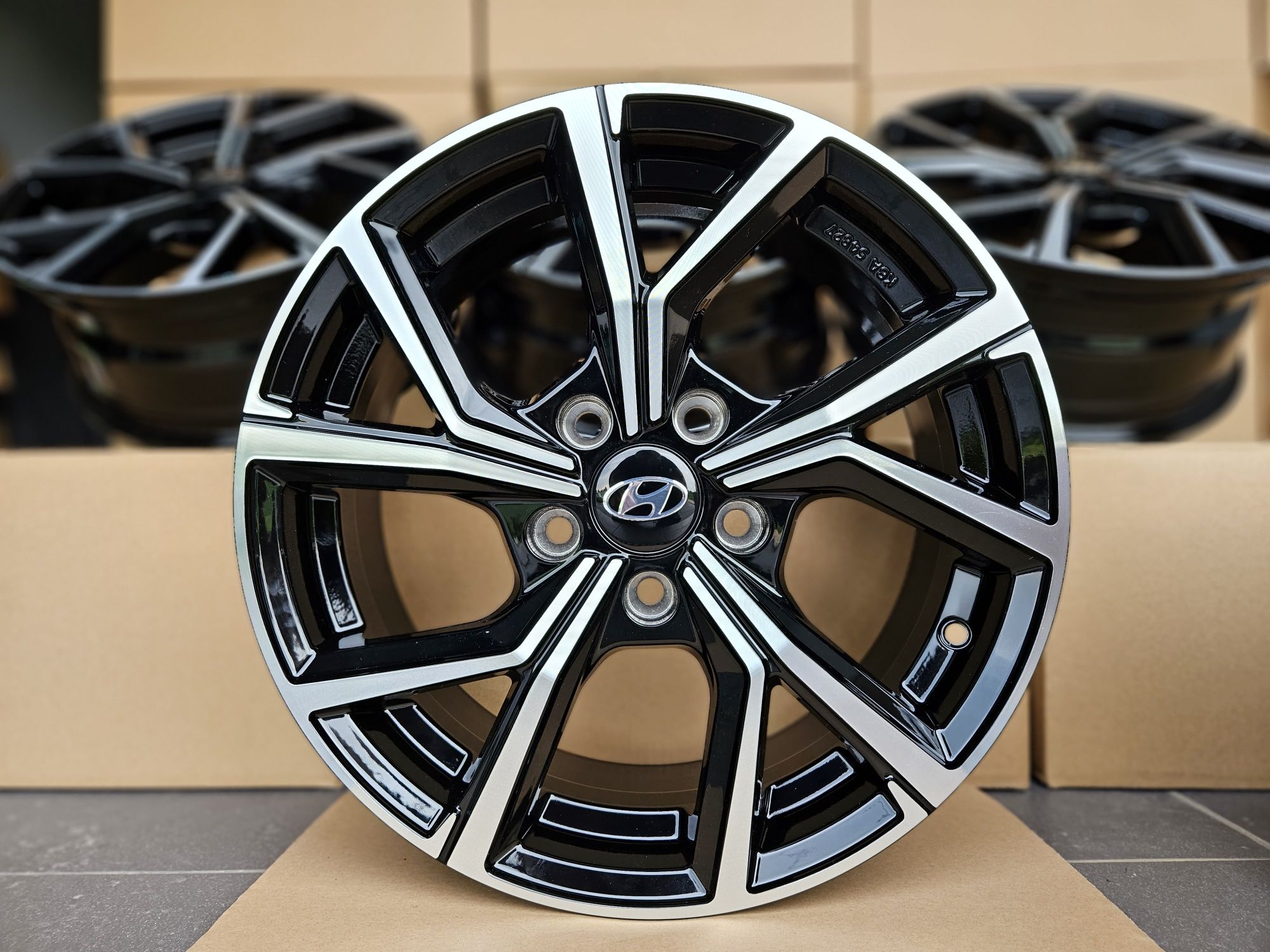 Hyundai 17 " Nowe 5x114,3 Czarne i30 Kona Veloster ix35 Tucson Felgi