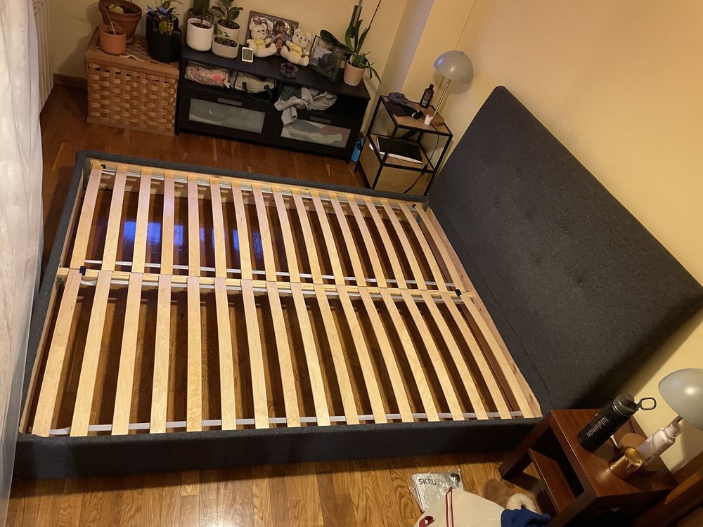 Estrutura cama com estrado IKEA
