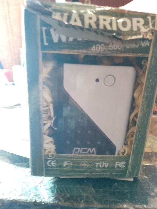 Powercom.Безперебойни ток  WAR-400AP.
