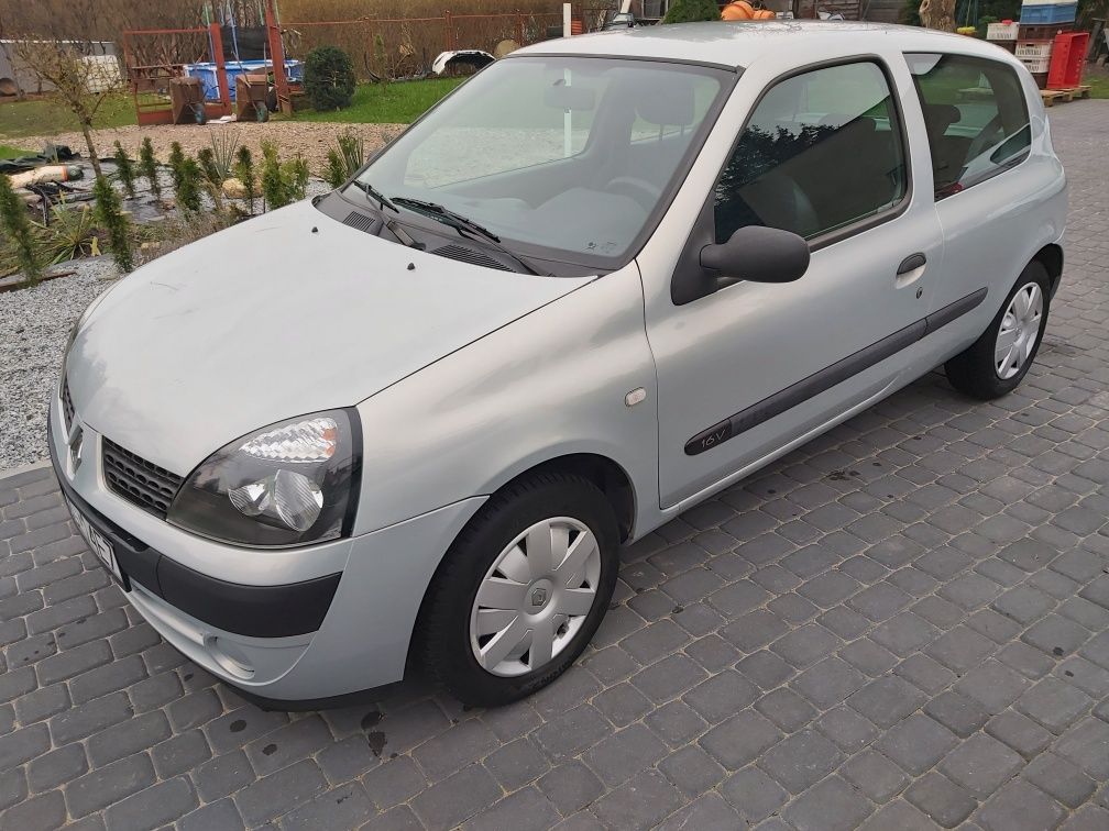 Renault Clio 2 II 1.2 benzyna zarejestrowany zadbany  klima