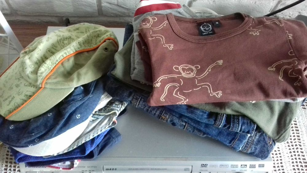 Kurtka i spodnie jeans 80/86 jesień ciuszki czapki kaszkiet chłopie