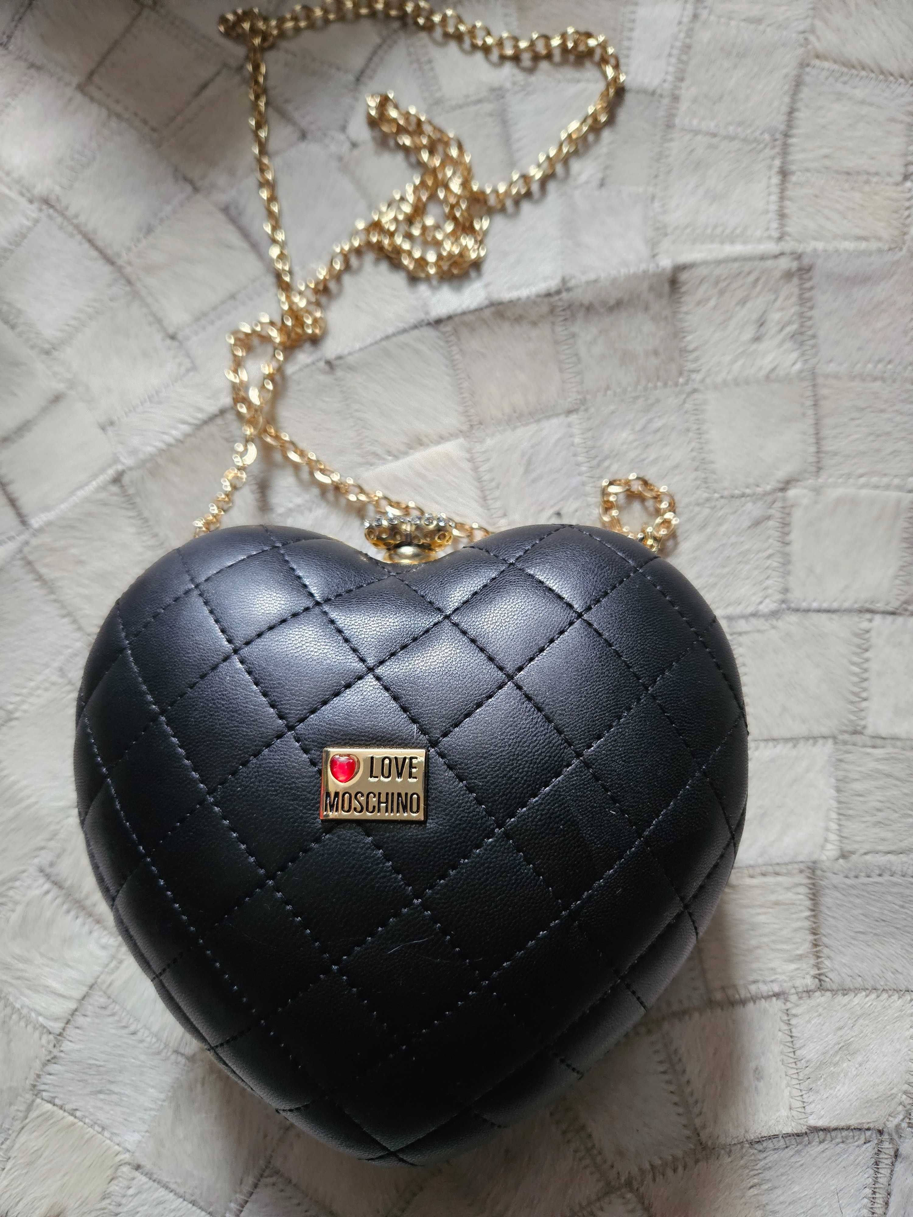 Sprzedam torebke serce love moschino