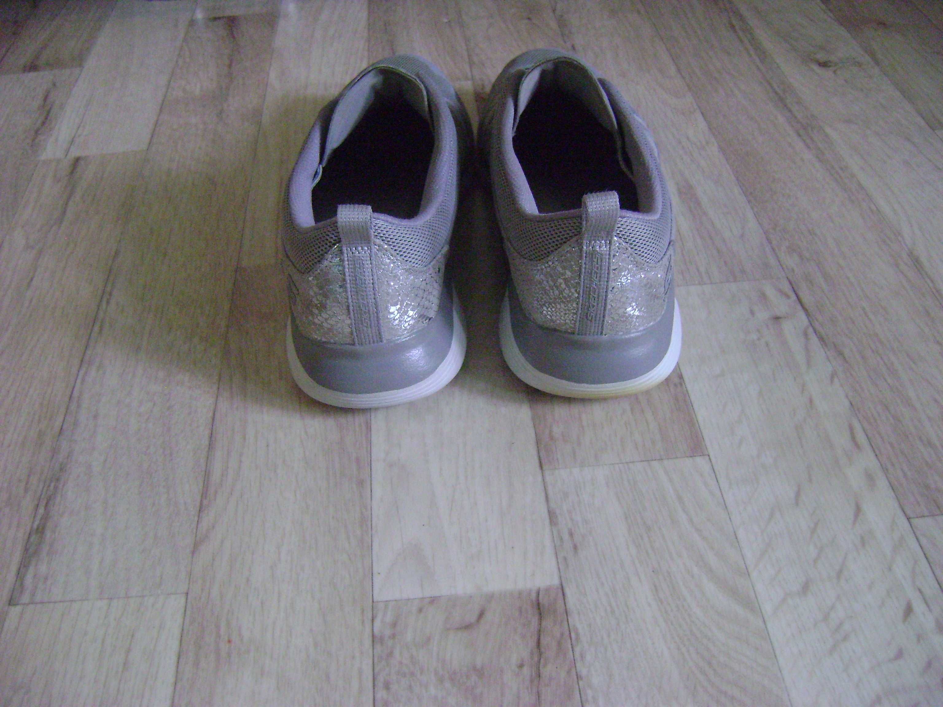 мокасины туфли кроссовки Skechers и Hotter р.40 по стель.25,5 см