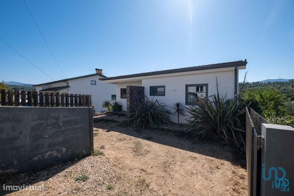 Casa / Villa T2 em Côja e Barril de Alva de 90,00 m2