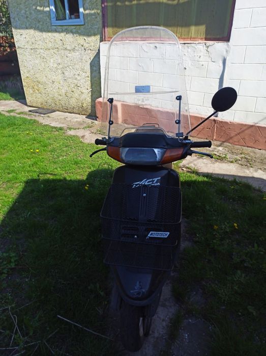 Хонда такт 24 гарний стан,сів поїхав.