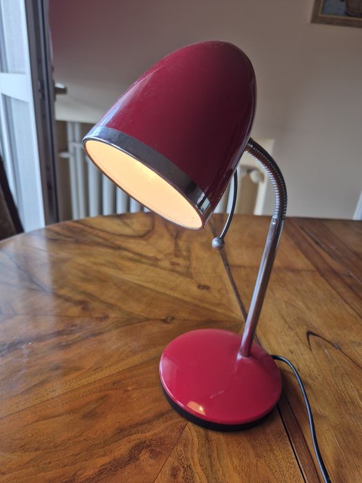 Lampka czerwona biurkowa