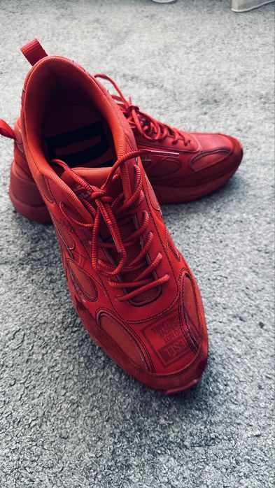 Чоловічі фірмені кросівки