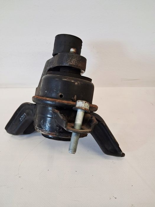 Poduszka łapa silnika KIA SPORTAGE III 1.7  21823-2Y600 21823-2S000