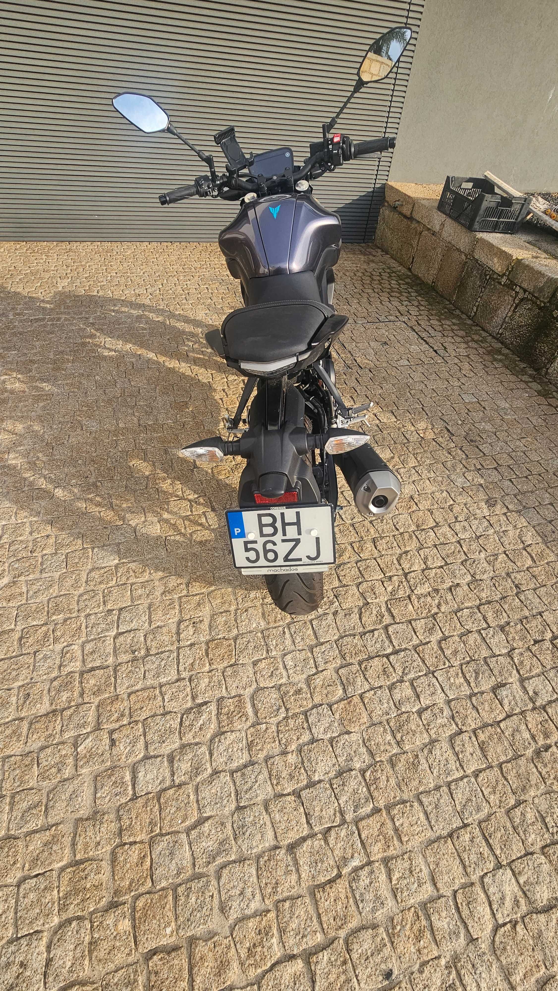 Mota yamaha 125  mt