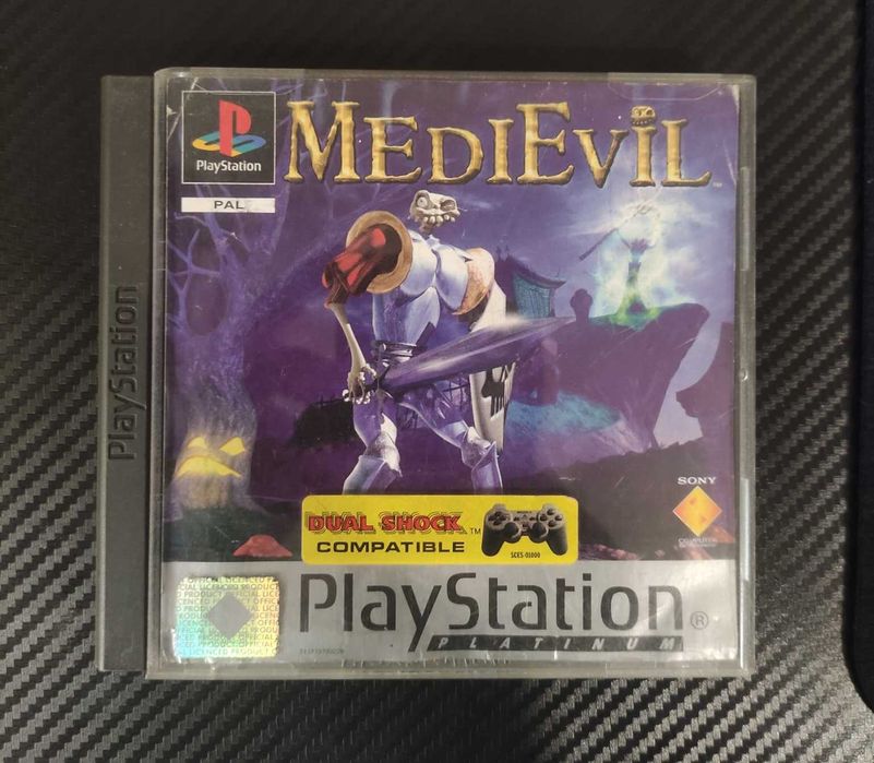 MediEvil Dual Shock + F1 World Grand Prix - PlayStation 1 (PS1)