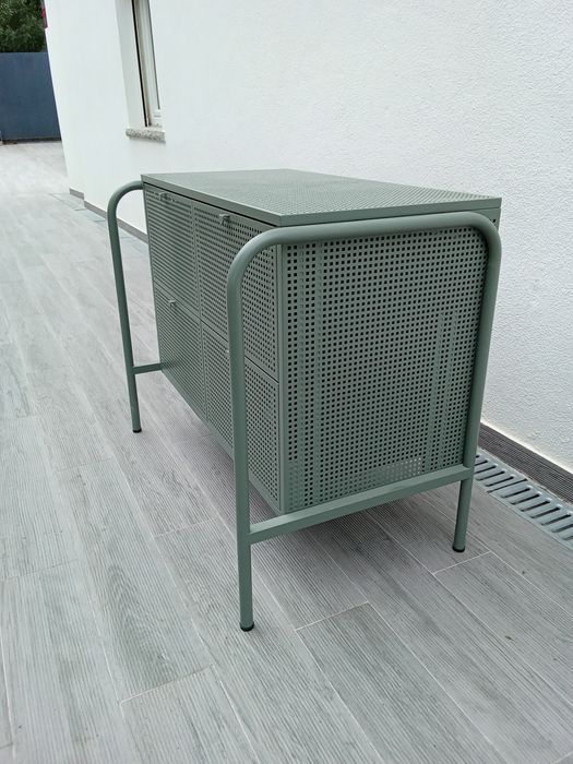 Armário tipo cacifo em ferro com 4 divisões