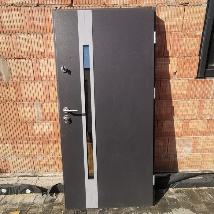 Sprzedam drzwi delta UNIVERSAl 56SH