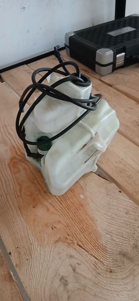 Бачок омивача Chevrolet Bolt 17- 42741878