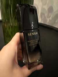 Тональний крем Sensai Flawless Satin Moisture Foundation в упаковці