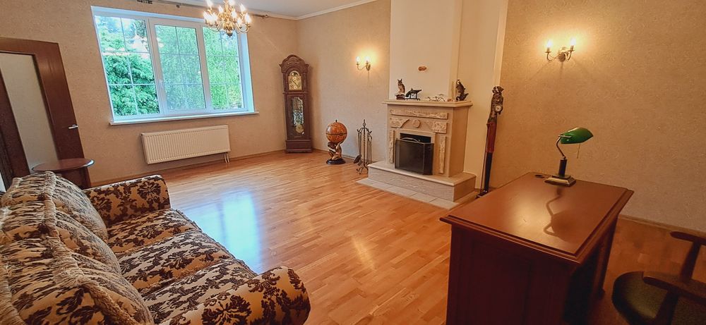 Комфортний 1 затишний будинок. 6 кімнат.