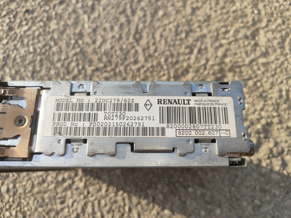 Renault Laguna 2 radio CD 8200.002.607C + kod i inne