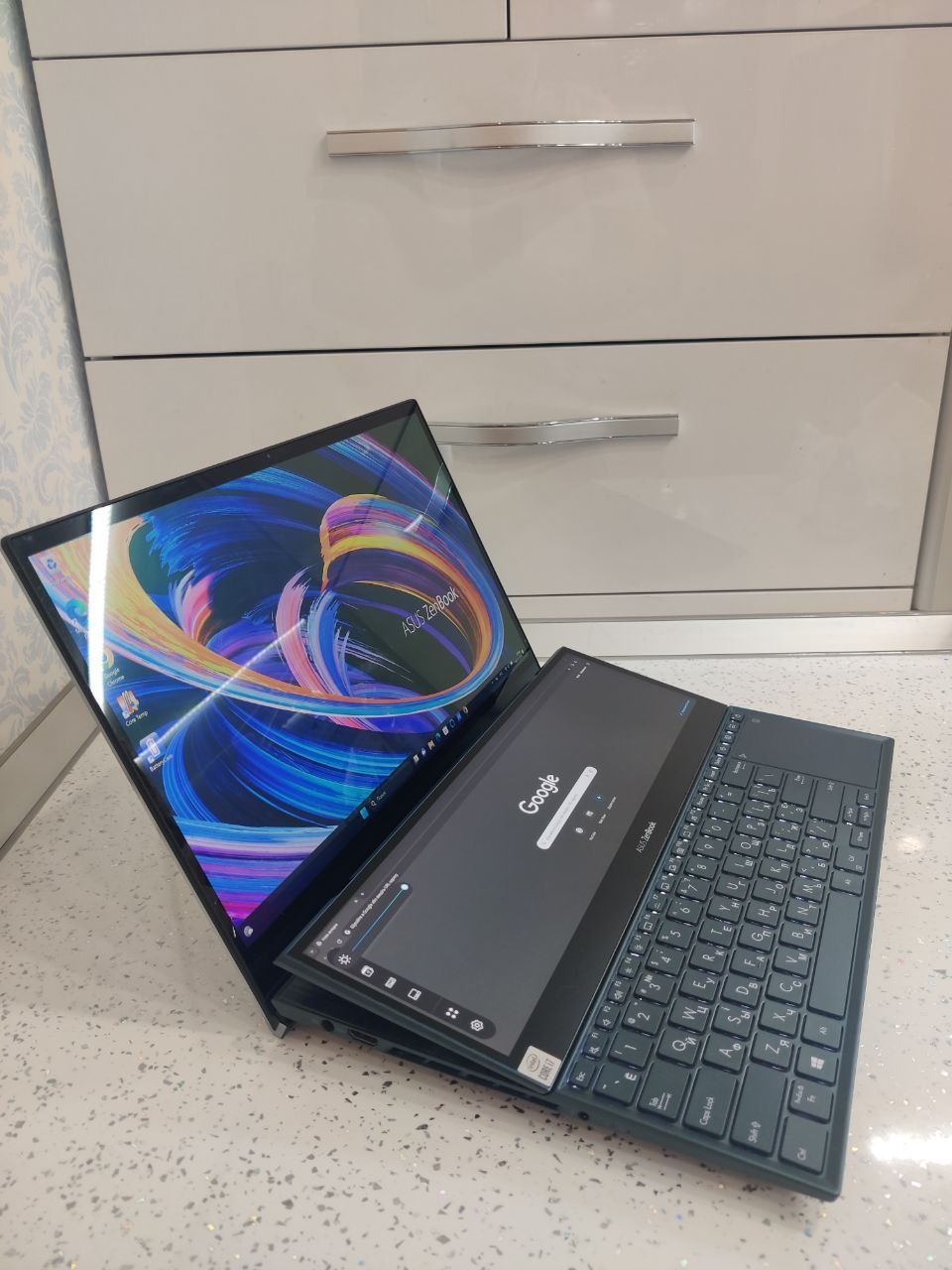 Asus ZenBook pro duo 15 ux582 i7, geforse 3070 ,1tb ssd