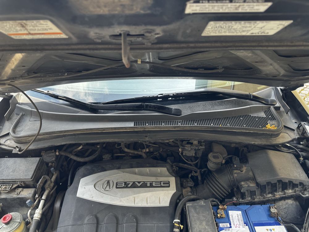 Продам свой автомобиль Acura Mdx