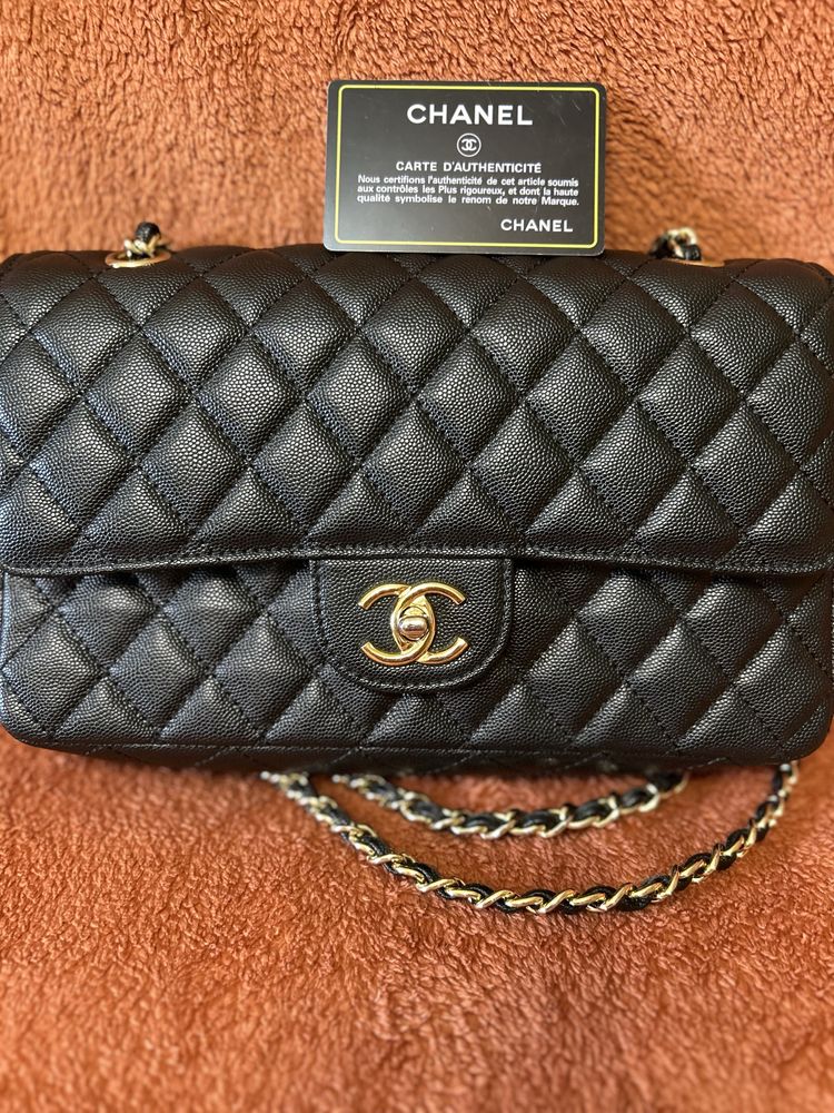Сумка від Chanel