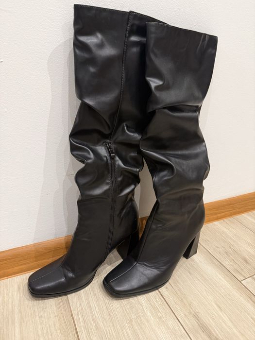 Czarne wysokie kozaki