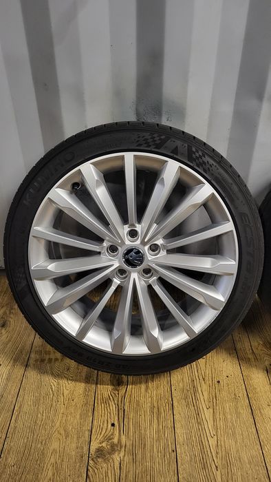 Felgi Skoda 19" 5x112 z oponami 235/40 R19 Superb Kodiaq Karoq Octavia