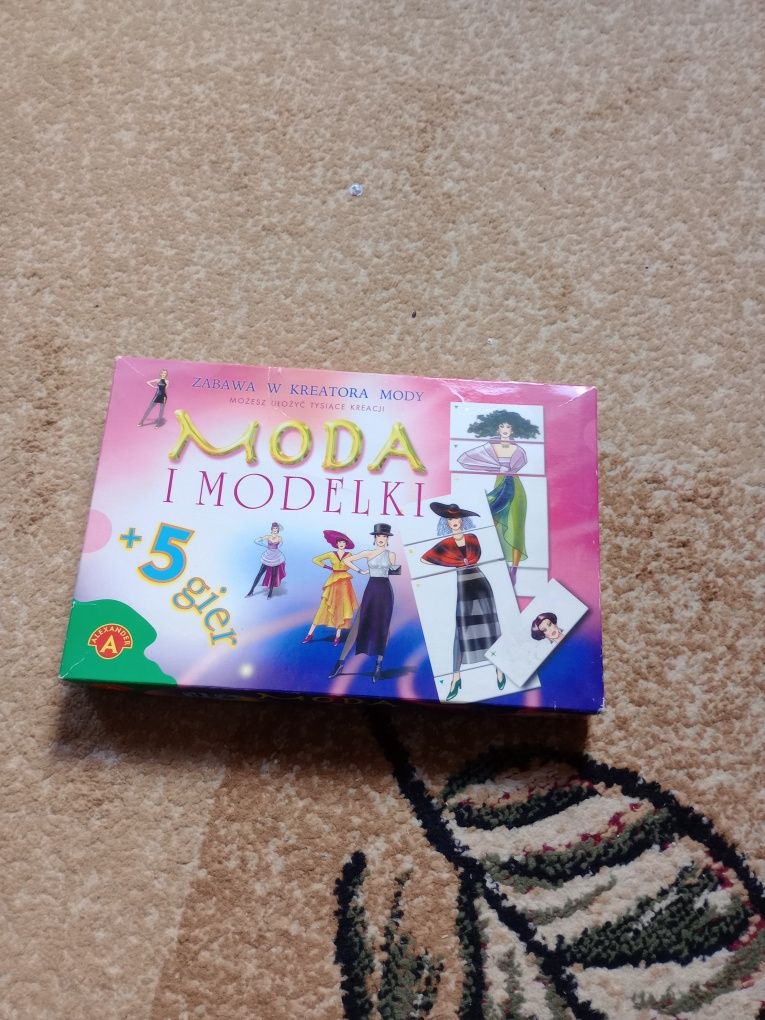 Moda i modelki gra