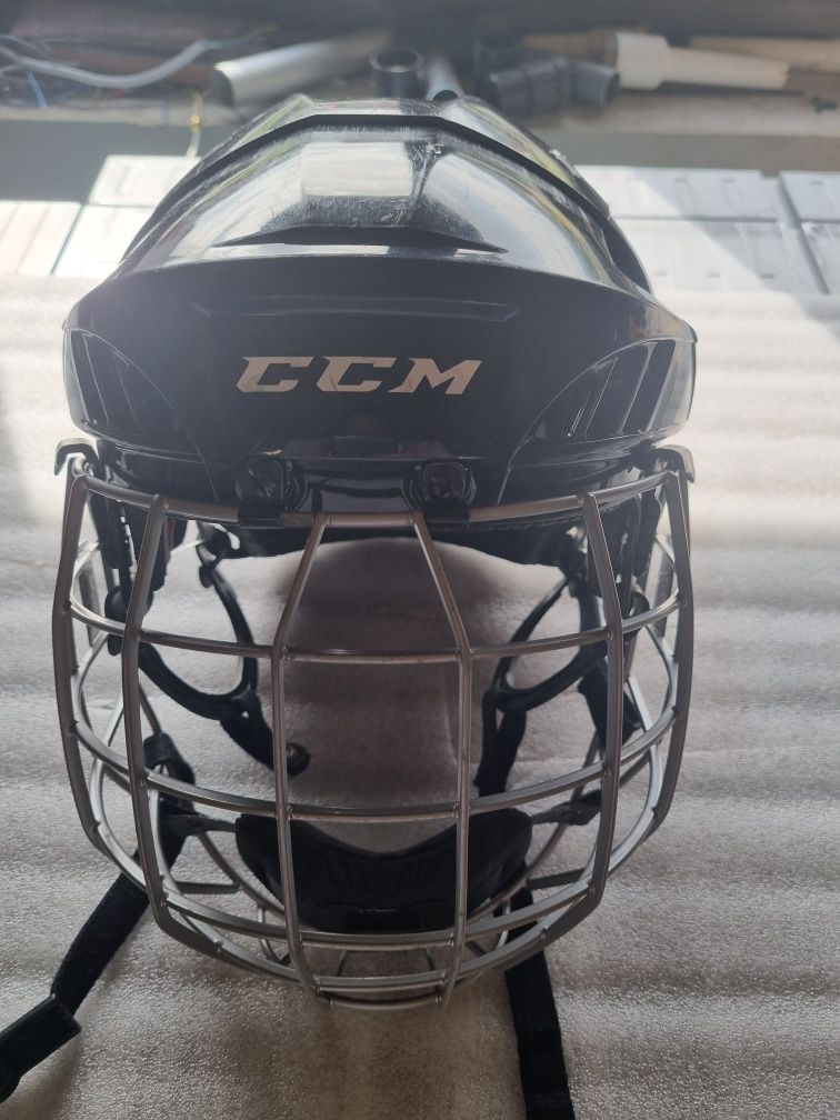 CCM FL60 M kask hokejowy