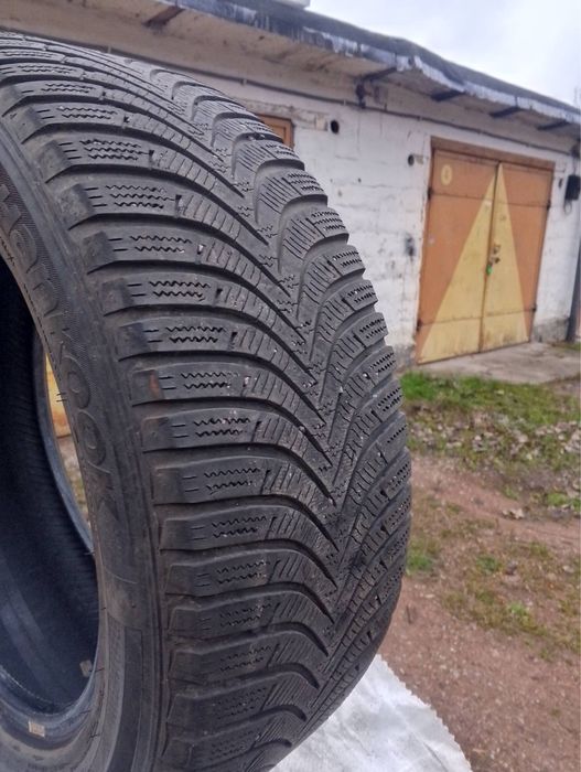 Шини зимові в гарному стані б/у
