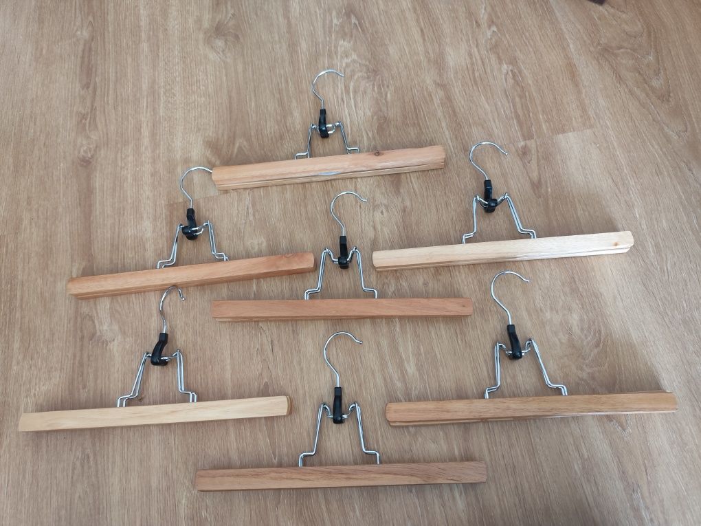 Conjunto 7 cabides madeira para calças