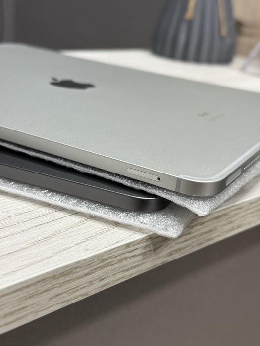 iPad 12.9 5gen 128gb silver/space M1 Wi-FI - LTE