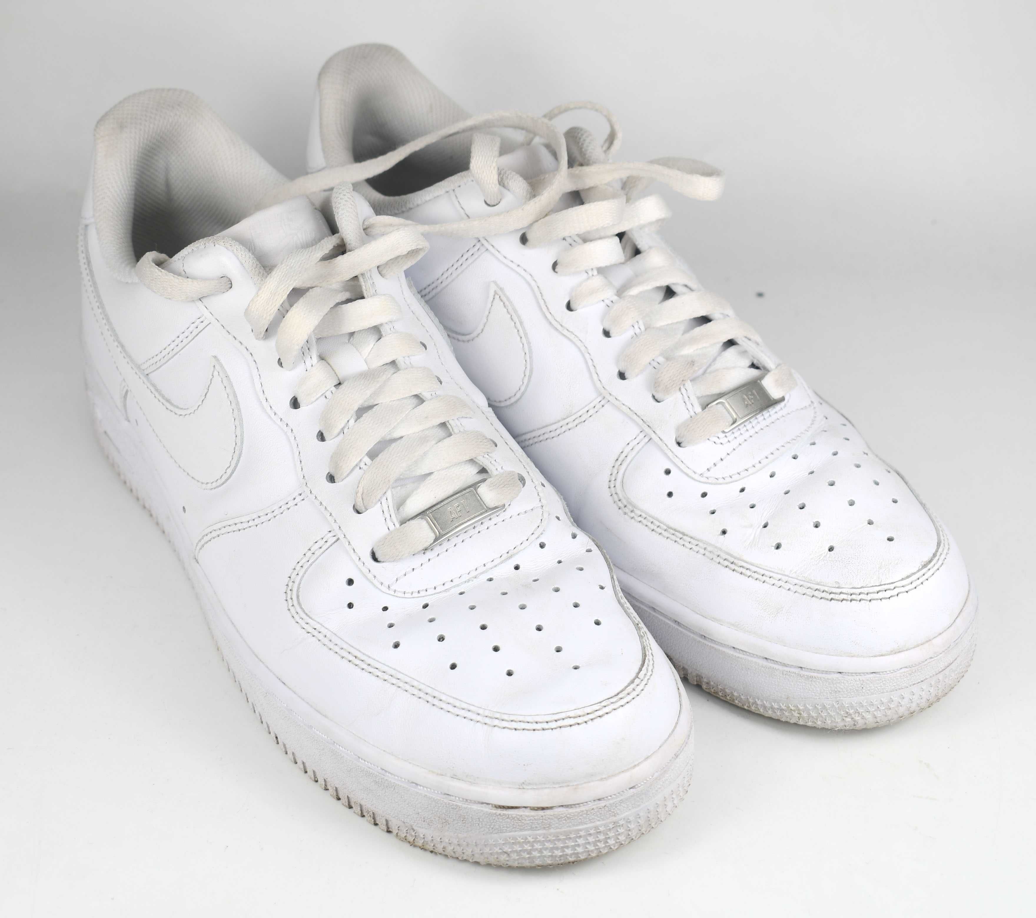 Używane Sneakersy Nike Air Force 1'07 CW2288  roz. 43