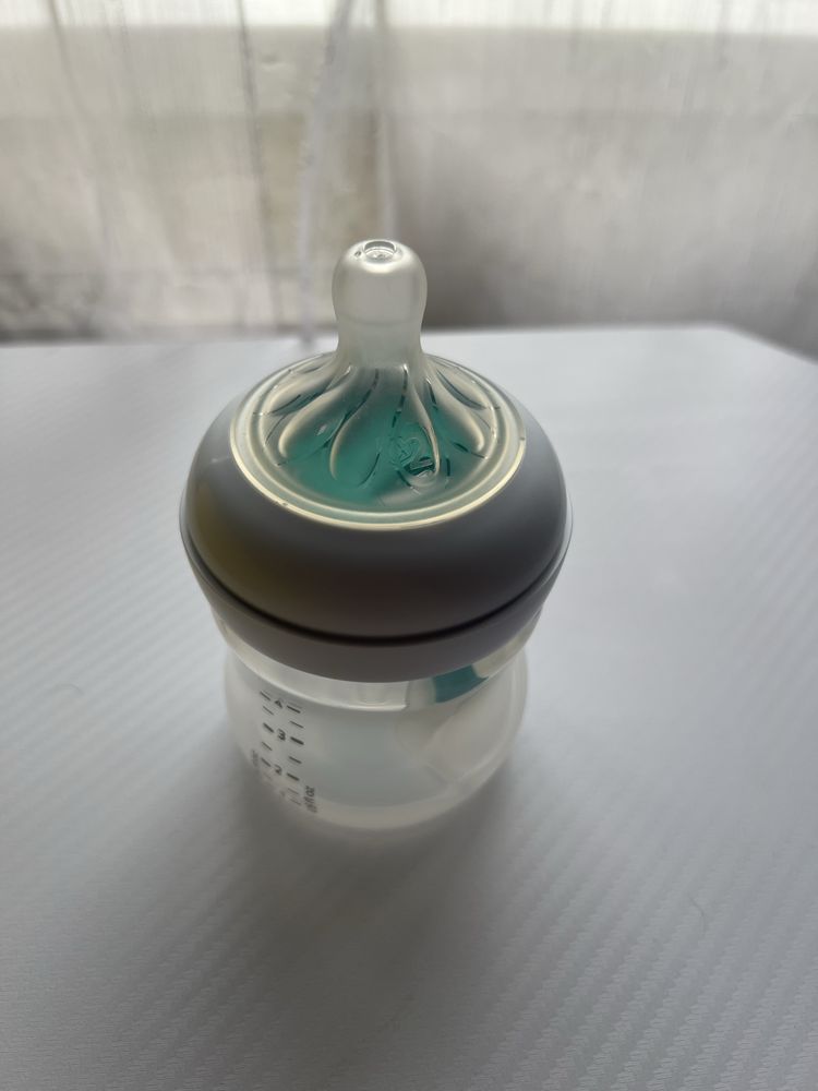 Пляшечка для годування Philips Avent Natural Природній потік зклапаном