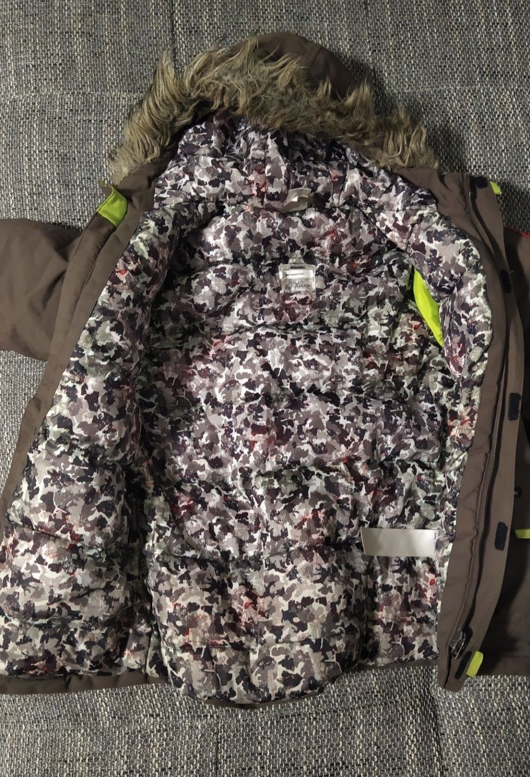 Тепла дитяча куртка QUECHUA SH500 X-Warm на  8 років 125-132см