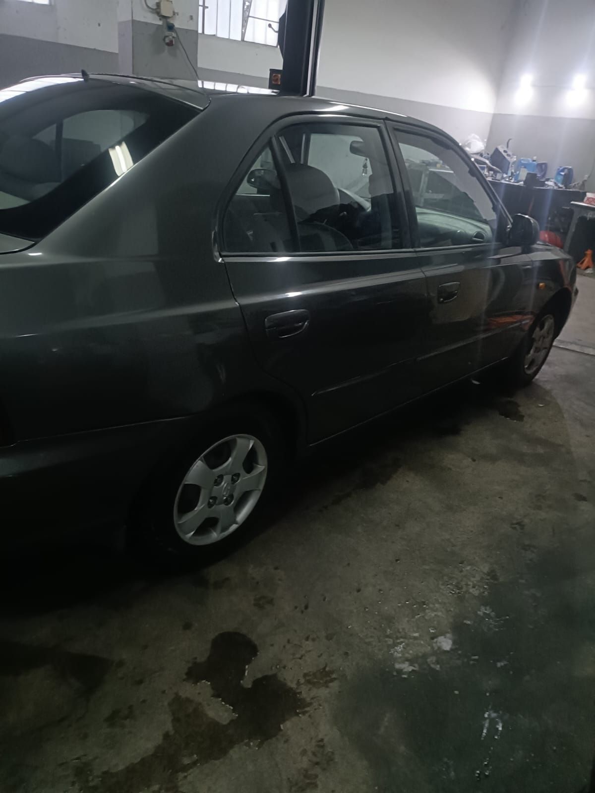 Hyundai acsent 1999